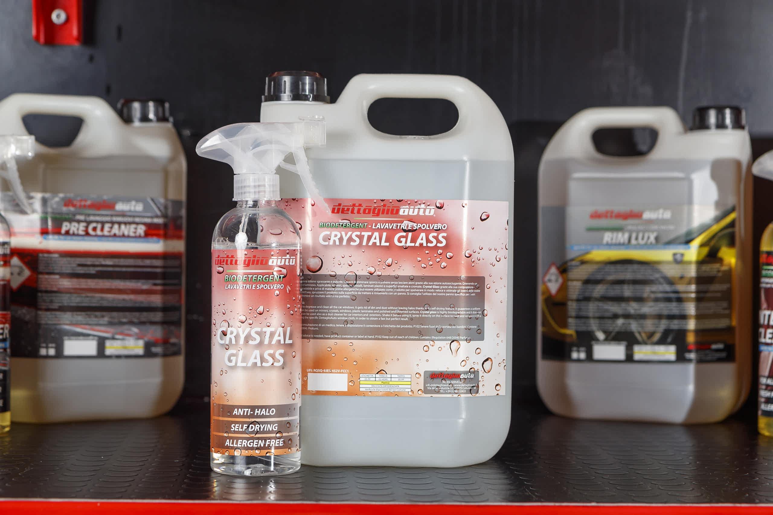 prodotti car detailing con in primo piano il crystal glass