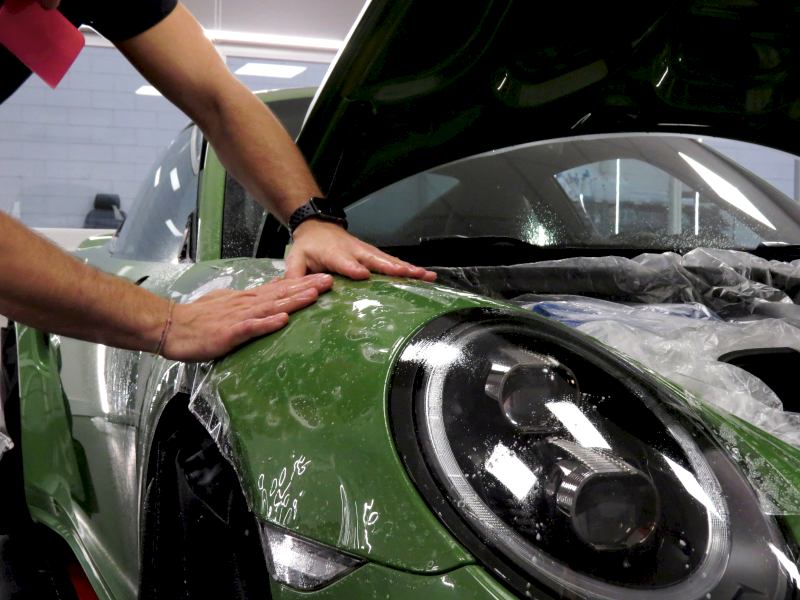 Applicazione pellicola ppf su porsche 911