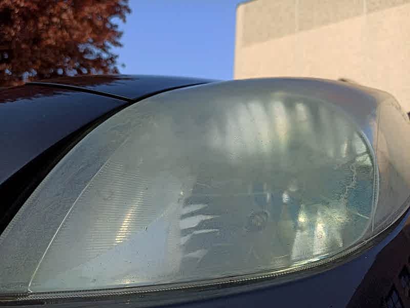 effetto prima lucidare fari auto
