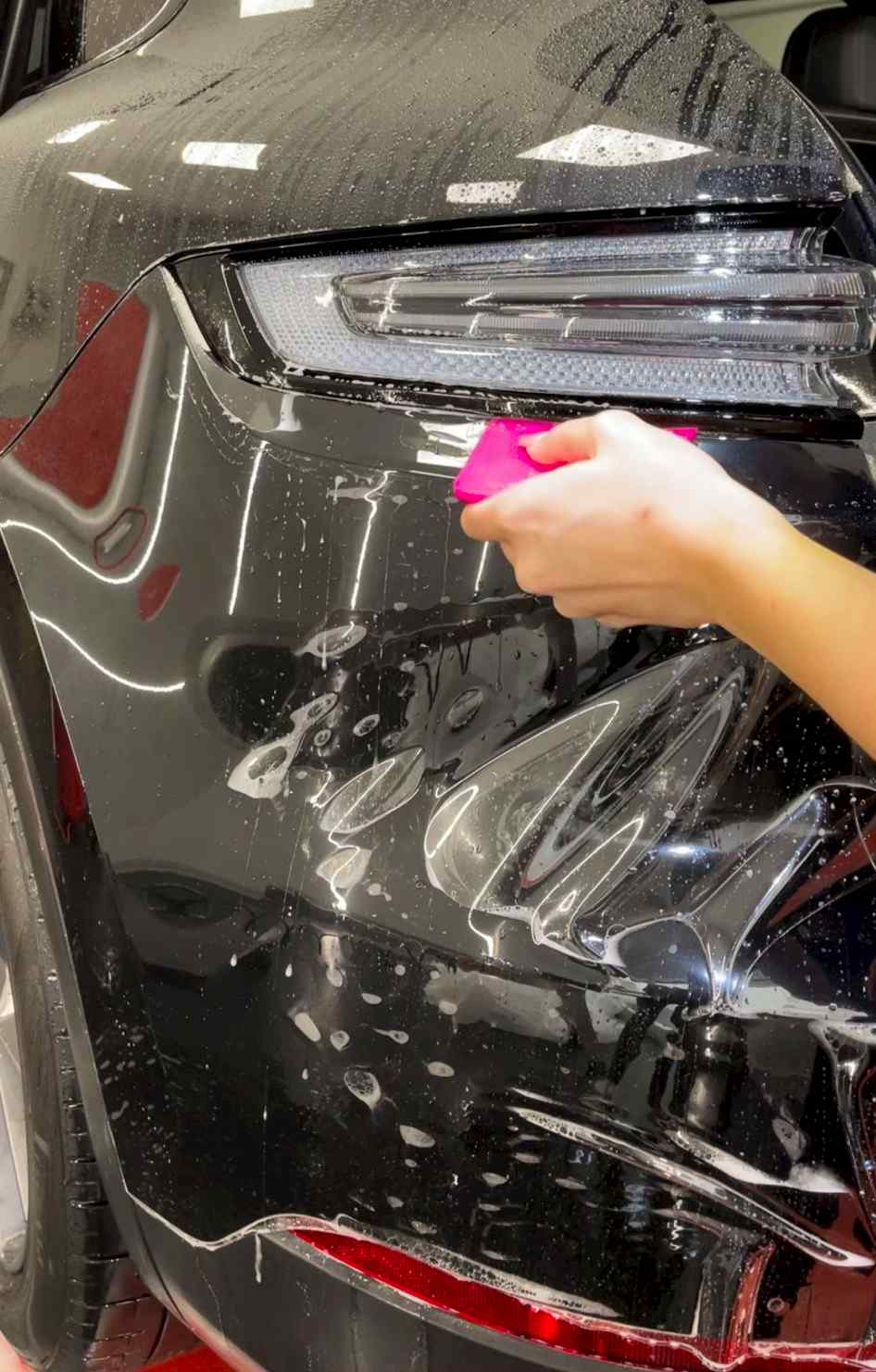 Applicazione pellicola PPF su porsche cayenne 2024