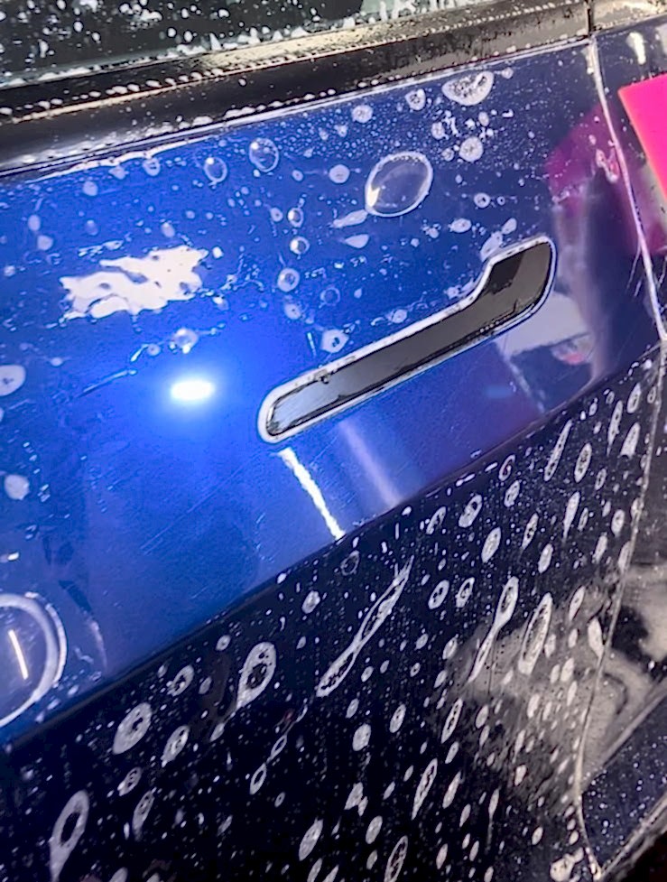 Protezione portiere auto tesla con PPF