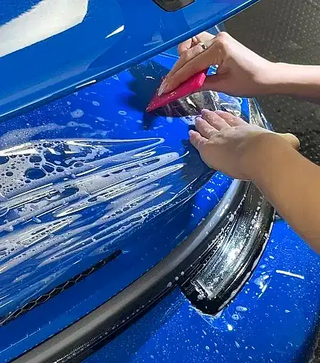 Applicazione PPF porsche blu